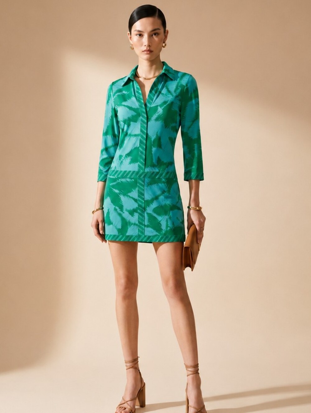 BCBG Maxazria Green Tropical Print Dress Size M Mini Stretch Resort Vacation